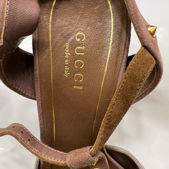 Gucci Jacquelyne Suede Studded T-strap - Picture 4 of 4